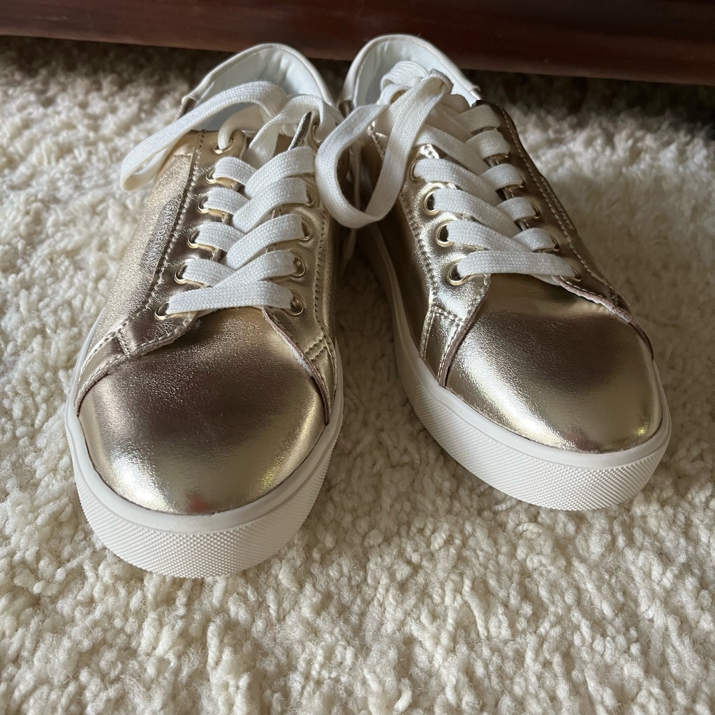 Sam Edelman Size 8.5 Gold Sneakers